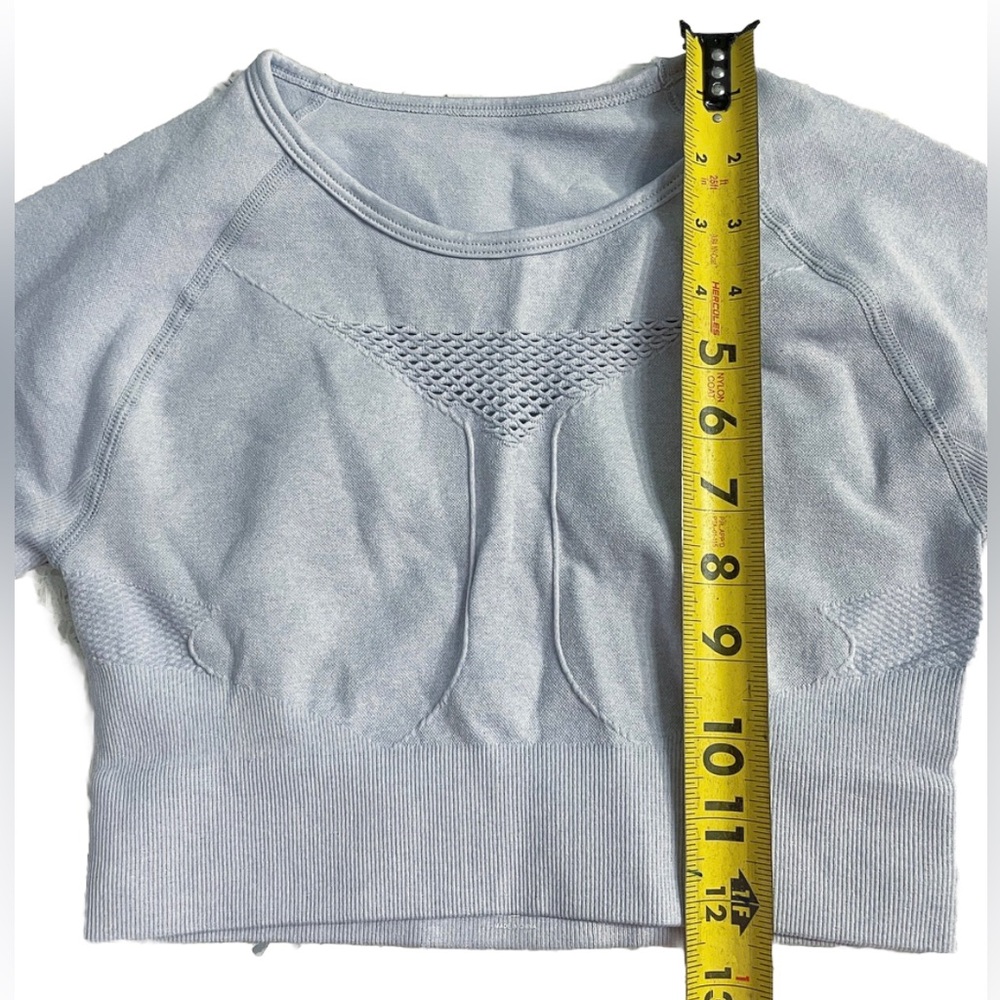 Jollmono Seamless Long Sleeve Open Back Crop Top Gray Size S - Picture 8 of 9